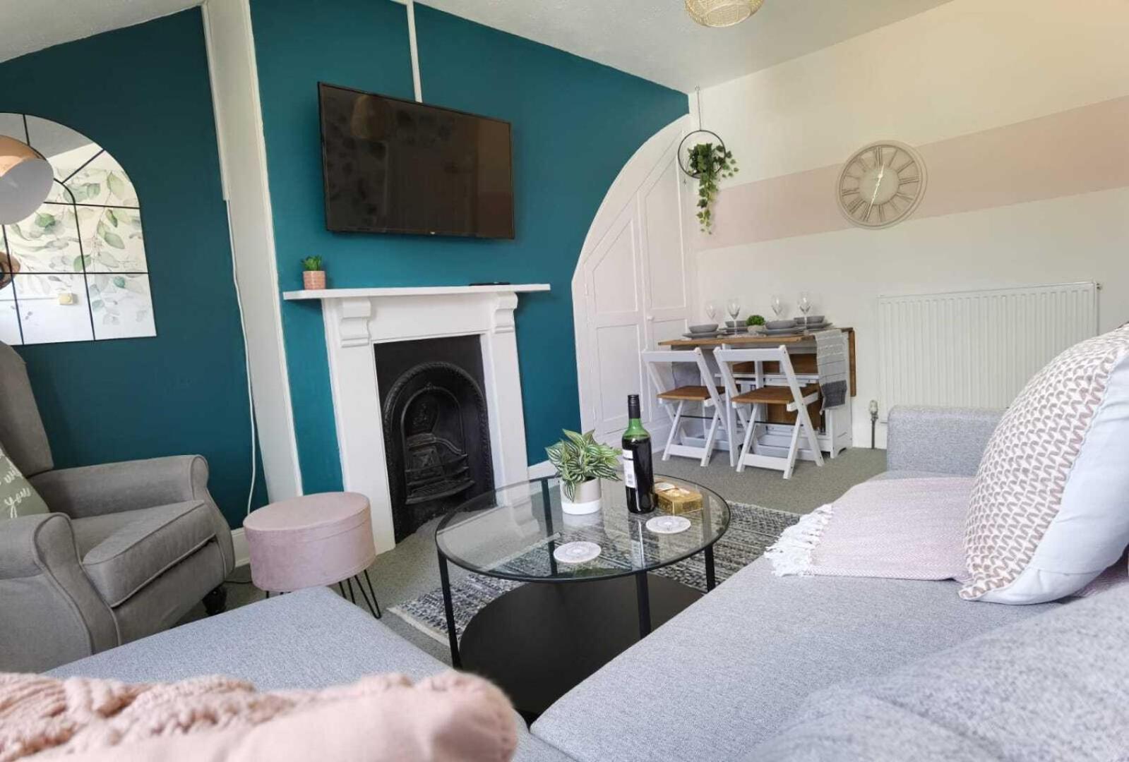 Raleigh Ff&Tf - 1 Bed Georgian Flat In The Centre Of Exeter, Free Parking With Wifi Apartamento Quarto foto